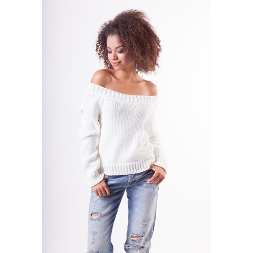 SWETER ODKRYTE RAMIONA