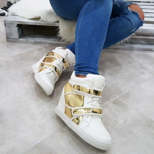 Białe Sneakersy Trampki na Koturnie Złote Dodatki