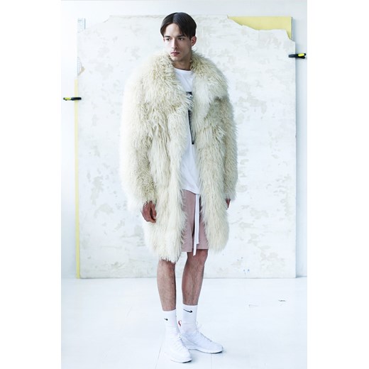 Futro z lamy Pimp Van Hoyden bialy OneSize showroom.pl
