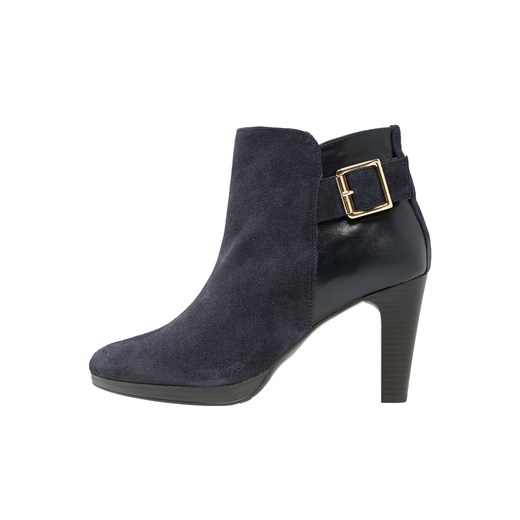 Pier One Ankle boot river