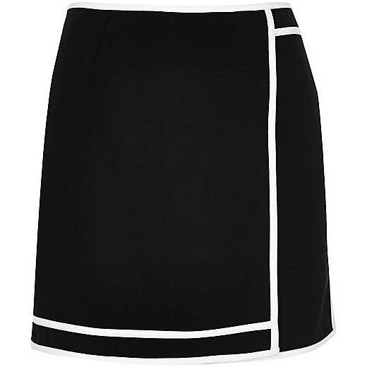 Black sports mini skirt   River Island  