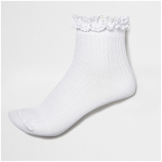 White frilly ankle socks 