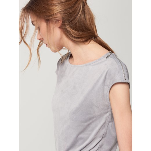 Mohito - Pudełkowa koszulka o zamszowej fakturze - Szary Mohito bezowy XL 