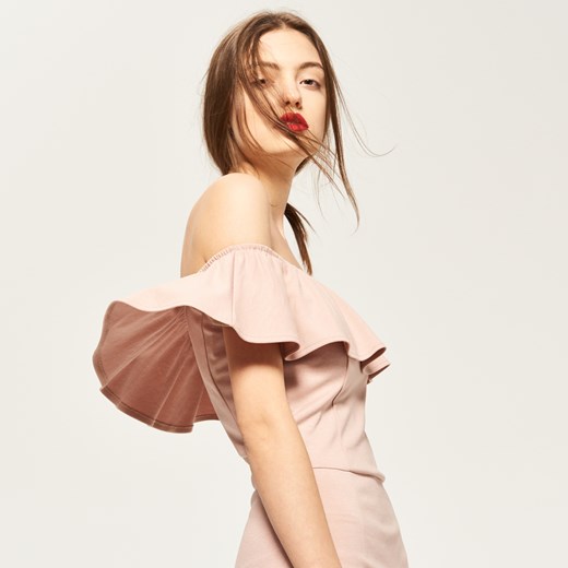Reserved - Sukienka z falbaną przy dekolcie - Różowy brazowy Reserved M 