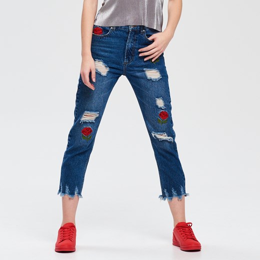 Cropp - Jeansy z naszywkami w stylu lat 90tych - Niebieski Cropp  36 