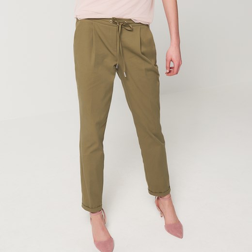 Mohito - Militarne spodnie na kant - Zielony brazowy Mohito 36 