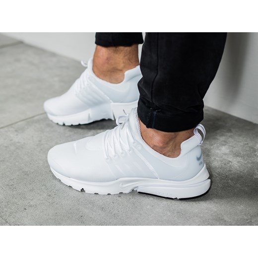 Buty męskie sneakersy Nike Air Presto Essential 848187 100 czarny Nike 45 promocja sneakerstudio.pl