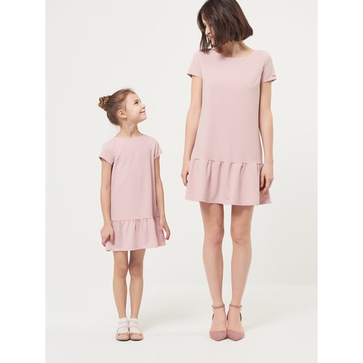 Mohito - Wkrótce w sprzedaży - dziewczęca sukienka z falbaną little princess - Różowy  Mohito XL 