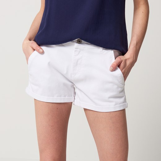 Mohito - Białe jeansowe szorty - Biały Mohito bialy 34 