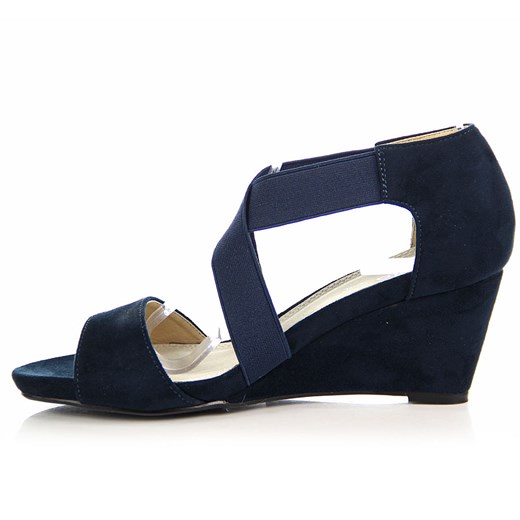Granatowe sandały na koturnie z gumką eVento  Evento 39 promocyjna cena ButyRaj.pl 