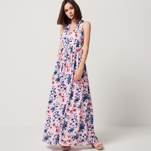 Mohito - Długa szyfonowa sukienka w kwiaty - Różowy