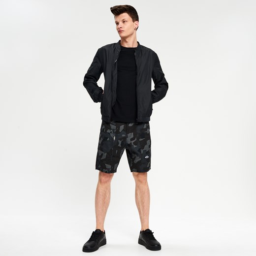 Cropp - Krótkie spodenki moro - Szary Cropp czarny 30