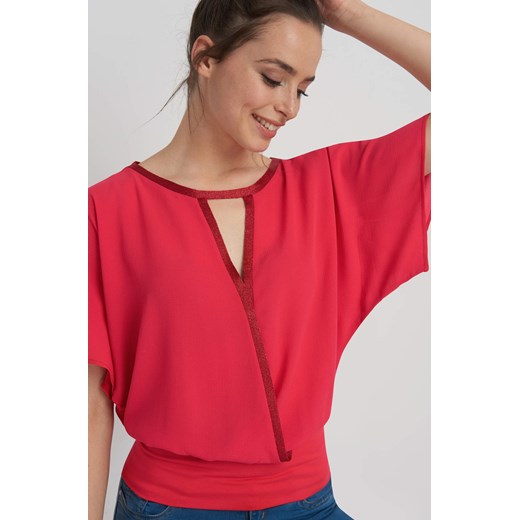 Nietoperzowa bluzka bimaterial czerwony Orsay 42 orsay.com