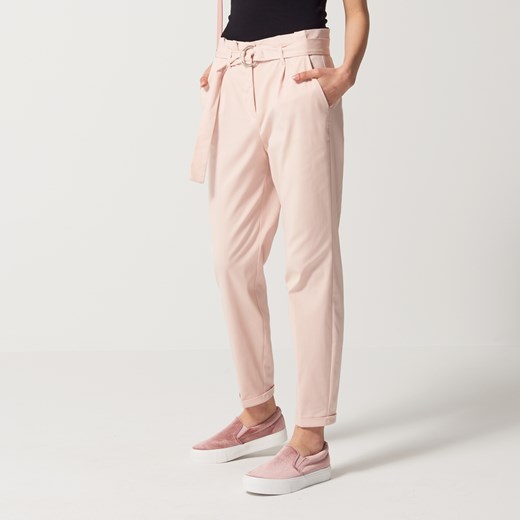 Mohito - Pudrowe spodnie z ozdobnym wiązaniem - Różowy