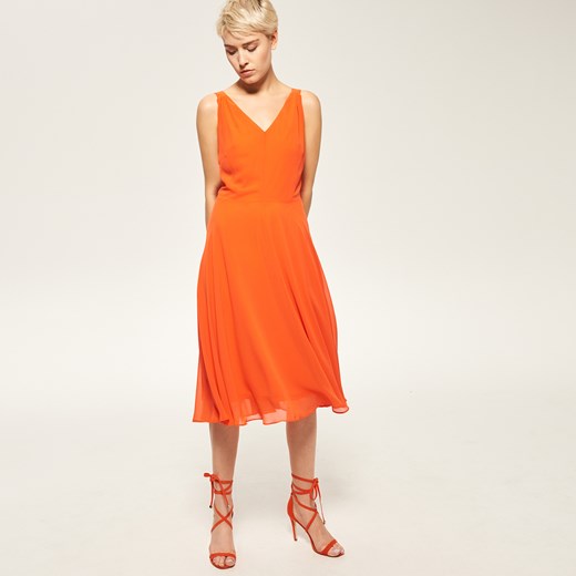 Reserved - Sukienka z ozdobnym dekoltem - Pomarańczo