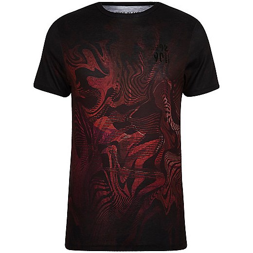 Red fade abstract print muscle fit T-shirt   River Island  