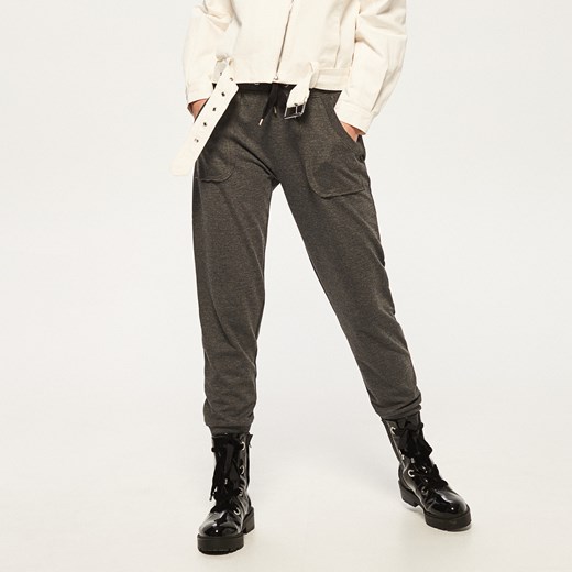 Reserved - Dresowe spodnie z dużymi kieszeniami - Szary Reserved szary XS 