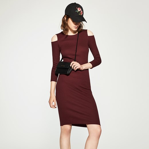 House - Dzianinowa sukienka cold shoulder - Fioletowy House czerwony S