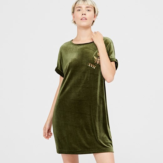Cropp - Welurowa sukienka o sportowym kroju - Zielony Cropp zielony L 