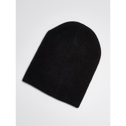 Sinsay - Delikatnie połyskująca czapka - Czarny czarny Sinsay One Size 