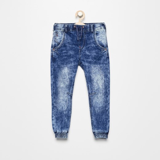 Reserved - Marmurkowe jeansy jogger - Granatowy