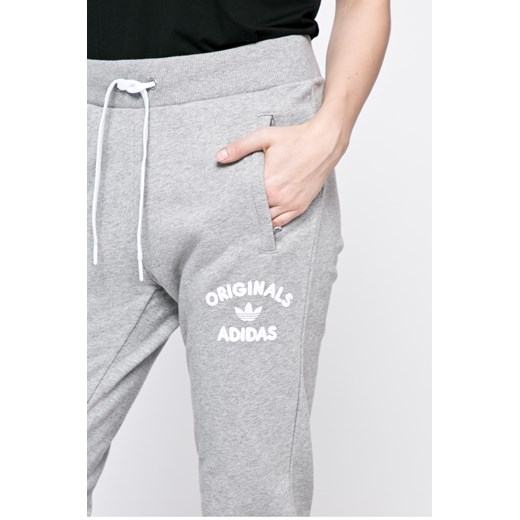 adidas Originals - Spodnie szary Adidas Originals 34 ANSWEAR.com