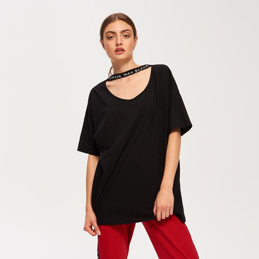 Sinsay - Bluzka oversize z chokerem - Czarny czarny Sinsay M