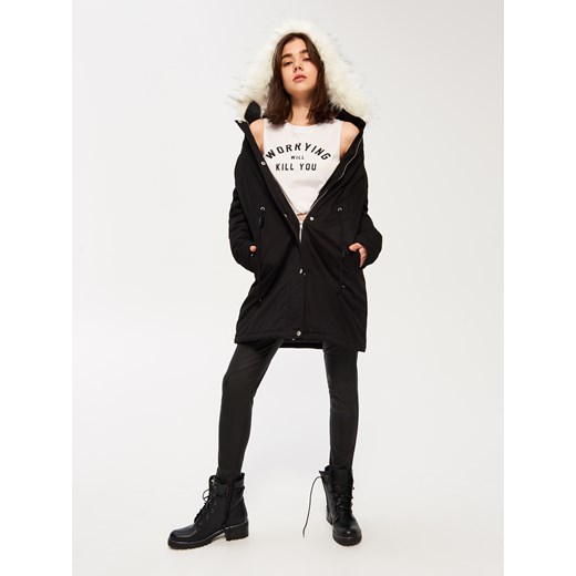 Sinsay - Ocieplana parka z futerkiem - Czarny czarny Sinsay XS