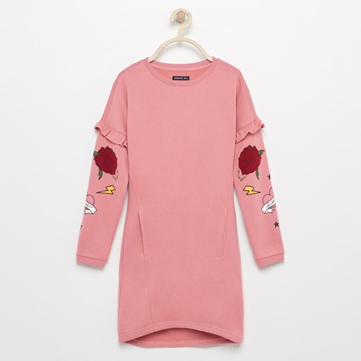 Reserved - Sukienka z nadrukiem na rękawach - Różowy rozowy Reserved 152 