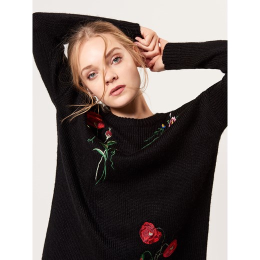 Mohito - Sweter z wełną zdobiony kwiatowym haftem - Czarny Mohito czarny XL 