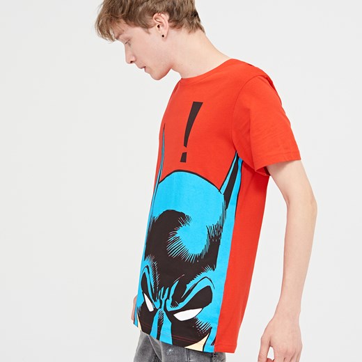 Cropp - Bawełniany t-shirt z motywem batmana - Czerwony