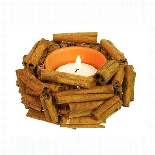 Świecznik na tea light z cynamonków