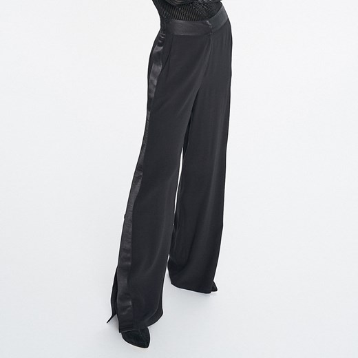 Reserved - Spodnie z rozpinanym lampasem redesign - Czarny czarny Reserved 42 