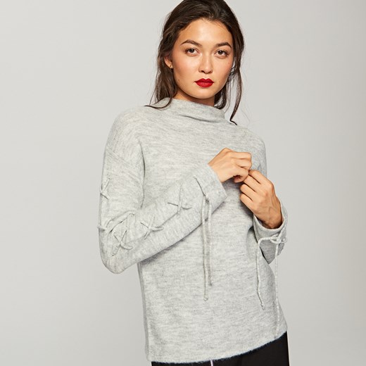 Reserved - Sweter z wiązaniem na rękawie - Szary