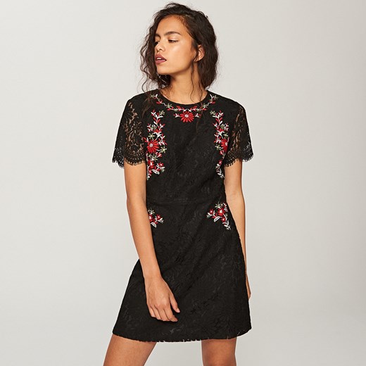 Reserved - Koronkowa sukienka z kwiatowym haftem - Czarny