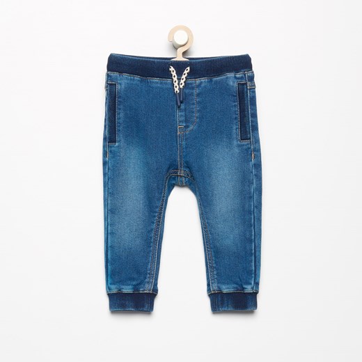 Reserved - Jeansowe spodnie jogger - Niebieski Reserved niebieski 80 