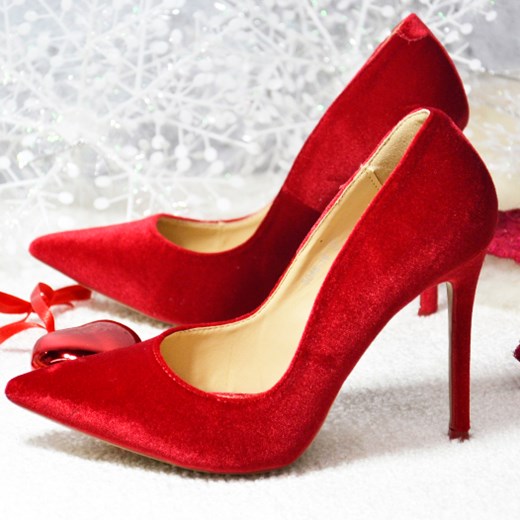 Szpilki welurowe red Vivian Dolce Moda czerwony