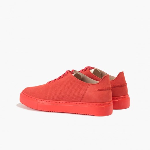 Czerwone buty sportowe z drobną ażurową teksturą 6280-69-1014-100
