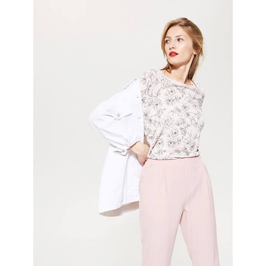 House - Sweter w kwiaty - Różowy House bialy M