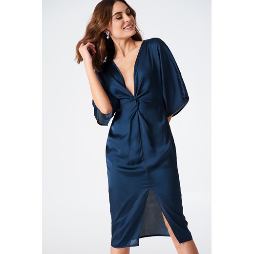 Satynowa sukienka kimono z rozcięciem Hannalicious X Na-kd 36 Nakdcom