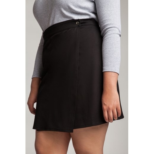 NELLY BLACK minimalistyczna spódnica plus size