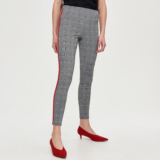 Sinsay - Kraciaste spodnie z lampasami - Czerwony szary Sinsay XS 