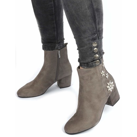 Botki na słupku z kamieniami SZARE /E1-1 1291 S3/ Bestelle 38 pantofelek24.pl