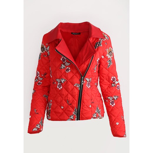 Czerwona Kurtka Avant-Garde