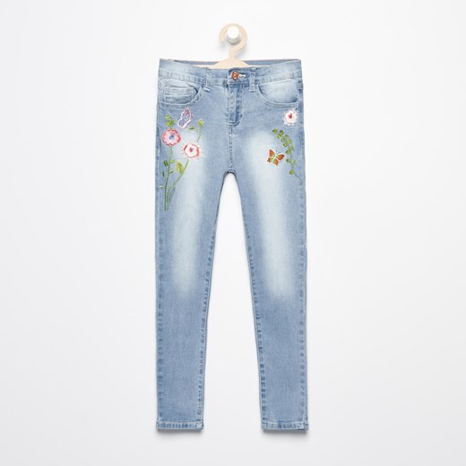 Reserved - Spodnie jeansowe z haftem - Niebieski Reserved niebieski 128 