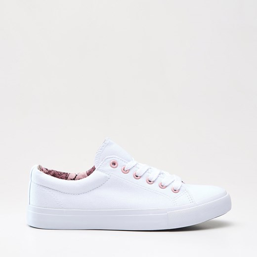 Cropp - Lekkie sneakersy - Biały