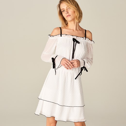 Mohito - Sukienka z tkaniny plumeti - Biały bezowy Mohito 40 