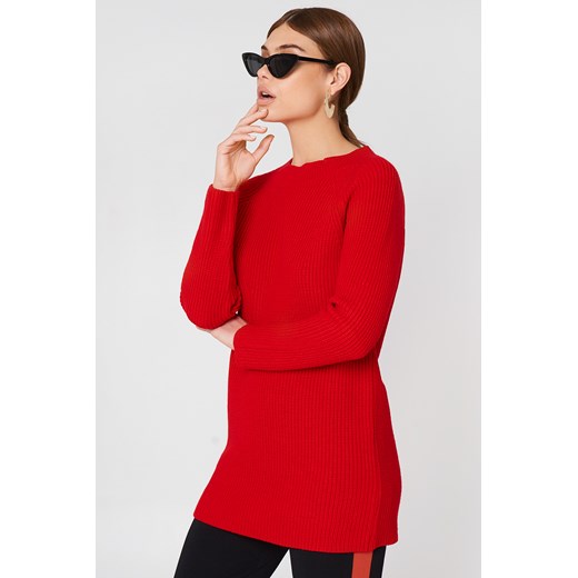 Sweter z odkrytymi plecami