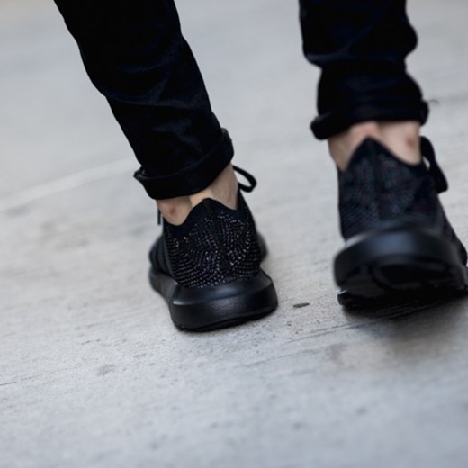 Buty męskie sneakersy adidas Originals Swift Run Primeknit "Core Black" CG4127