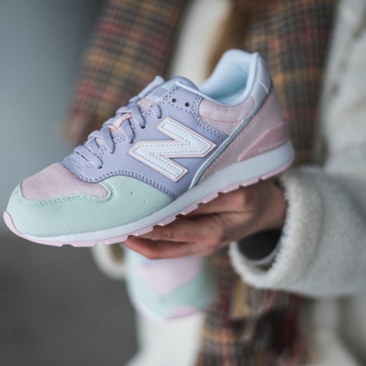 Buty damskie sneakersy New Balance KJ996P1Y - WIELOKOLOROWY